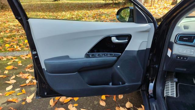 Kia Niro image 6