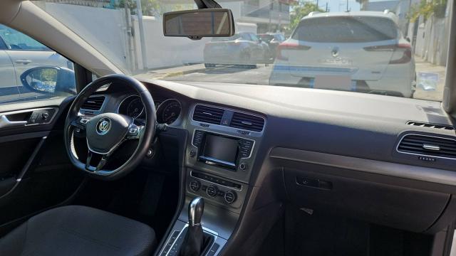 Volkswagen Golf image 9