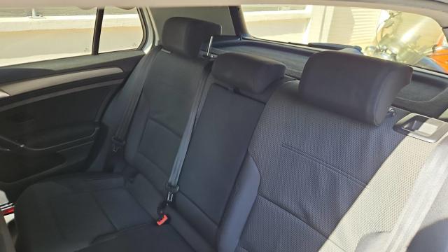 Volkswagen Golf image 8