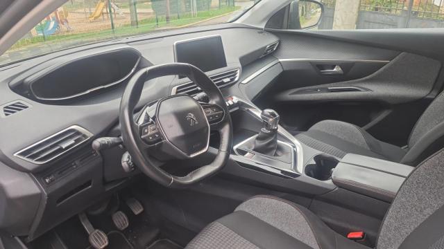 Peugeot 3008 image 2