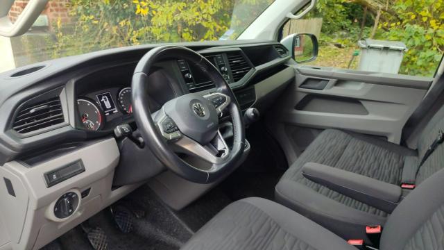 Volkswagen Caravelle image 3