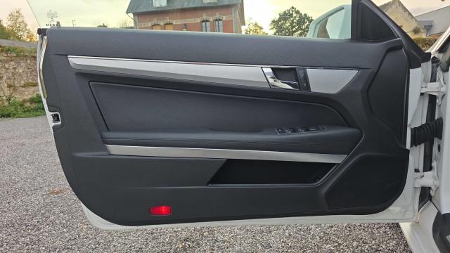 Mercedes Benz Classe E Coupe image 8