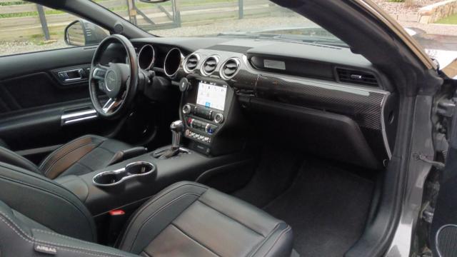 Ford Mustang image 2