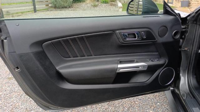 Ford Mustang image 8