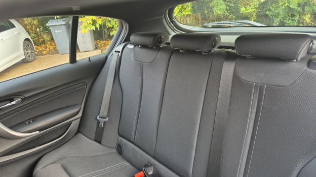 Bmw Série 1 image 2