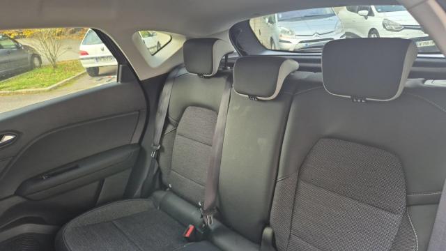 Renault Captur image 8