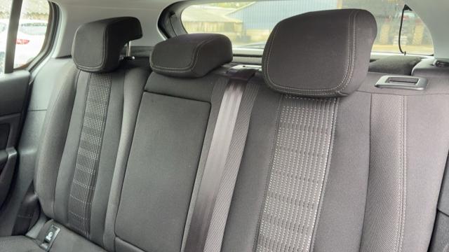 Peugeot 308 image 9