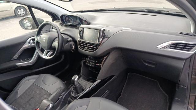 Peugeot 2008 image 1