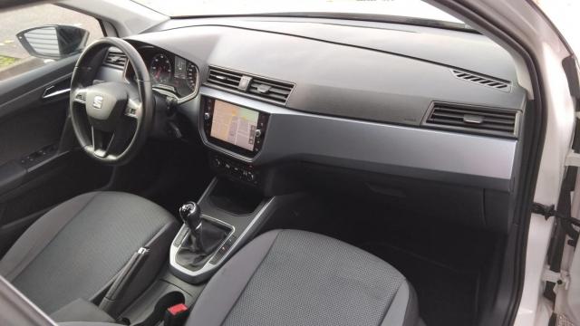 Seat Arona image 2