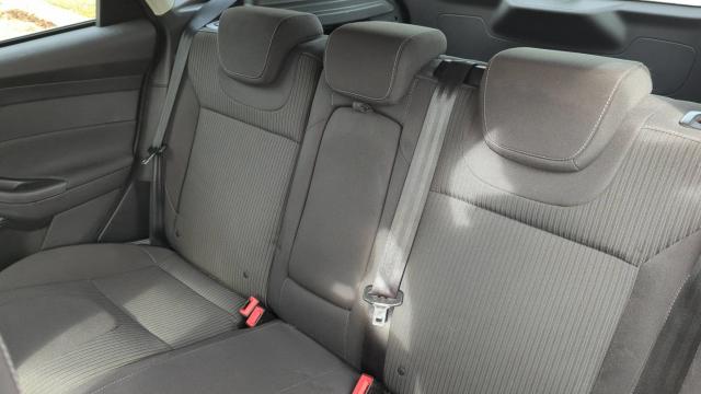 Ford Focus image 6