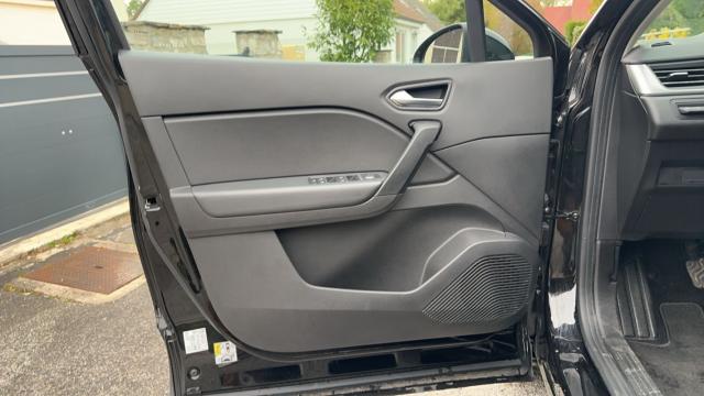 Renault Captur image 1