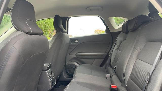 Renault Captur image 2