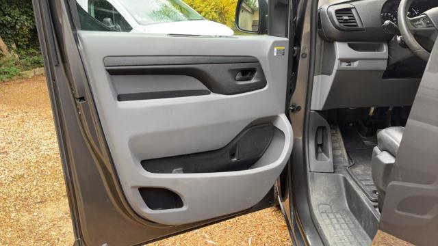 Peugeot Expert image 3