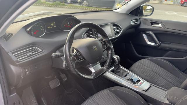 Peugeot 308 image 8