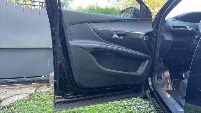 Peugeot 5008 image 4