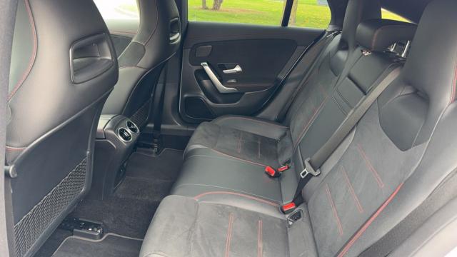 Mercedes Benz Cla Shooting Brake image 2