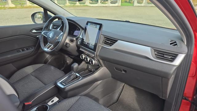 Renault Captur image 2