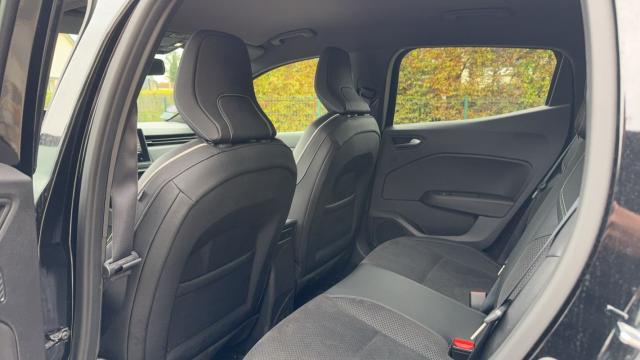 Renault Clio image 2