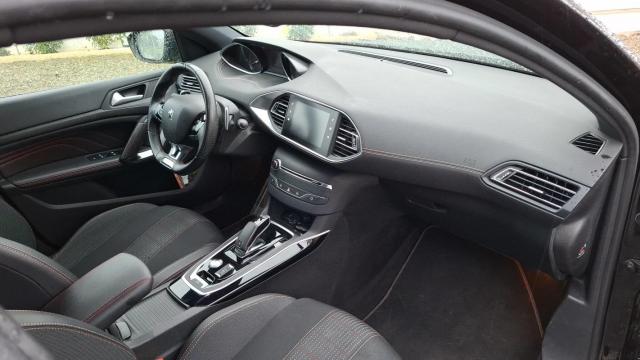 Peugeot 308 image 2