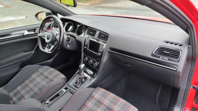 Volkswagen Golf image 1