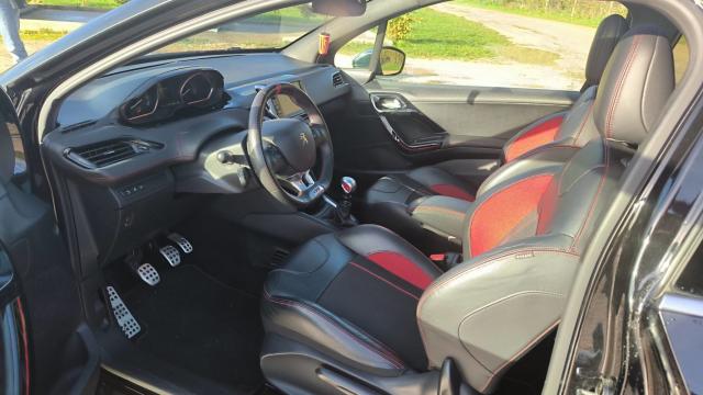 Peugeot 208 image 7