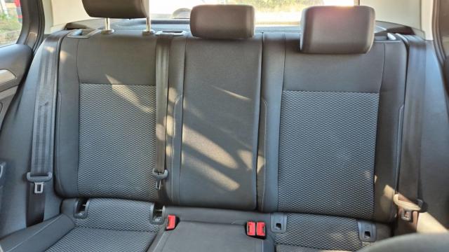 Volkswagen Golf image 6