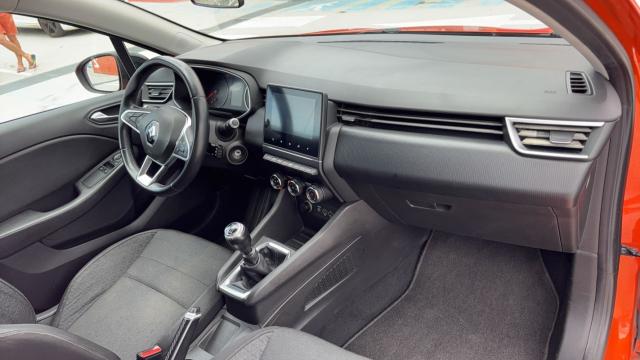 Renault Clio image 8