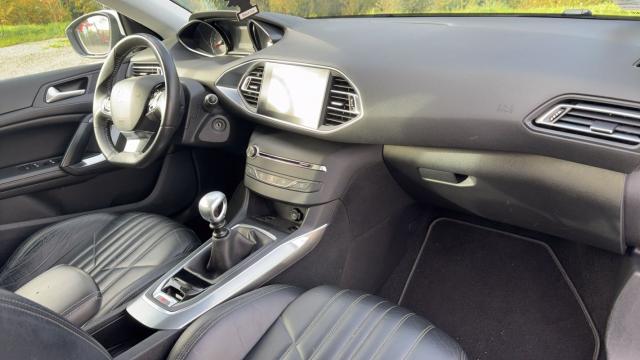 Peugeot 308 image 8