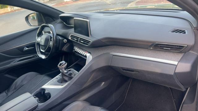 Peugeot 3008 image 1