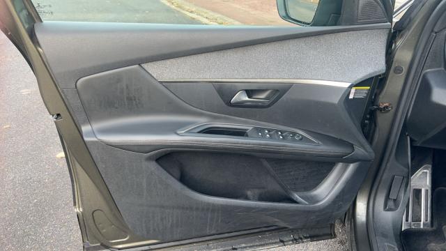 Peugeot 3008 image 8