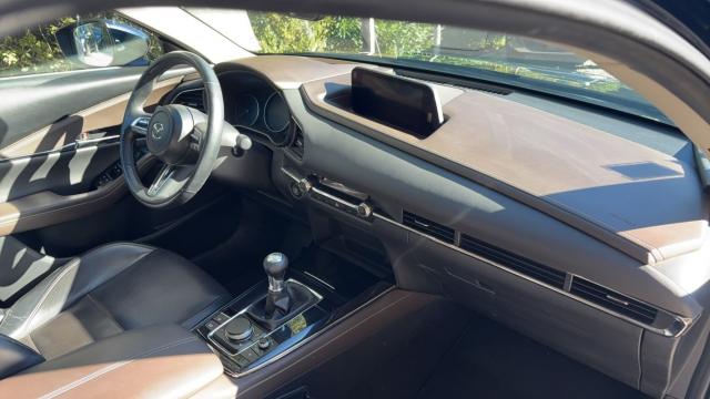Mazda Cx-30 image 8