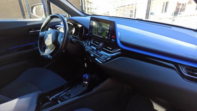 Toyota C-Hr image 4