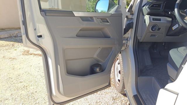 Volkswagen California image 8