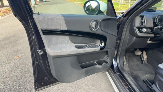 Mini Countryman image 9