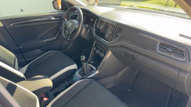 Volkswagen T-Roc image 6