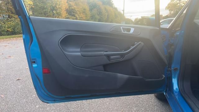 Ford Fiesta image 8