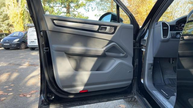 Porsche Cayenne Coupé image 9