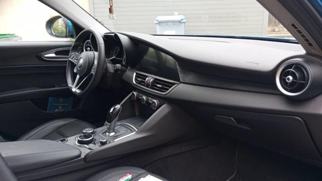 Alfa Romeo Giulia image 7