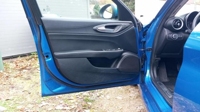 Alfa Romeo Giulia image 2