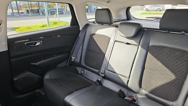 Renault Talisman Estate image 2