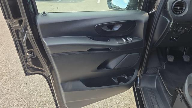 Mercedes Benz Vito image 6