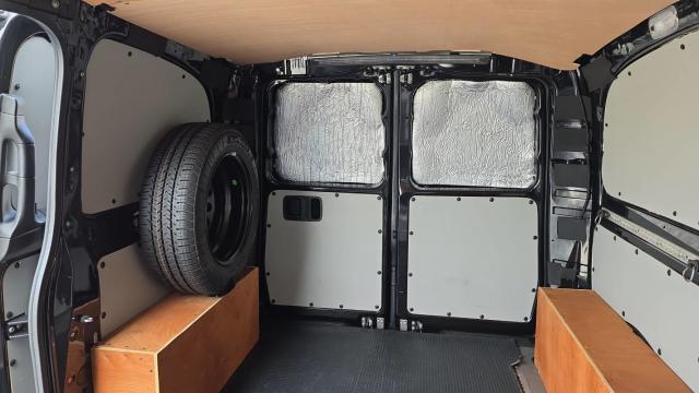 Mercedes Benz Vito image 2