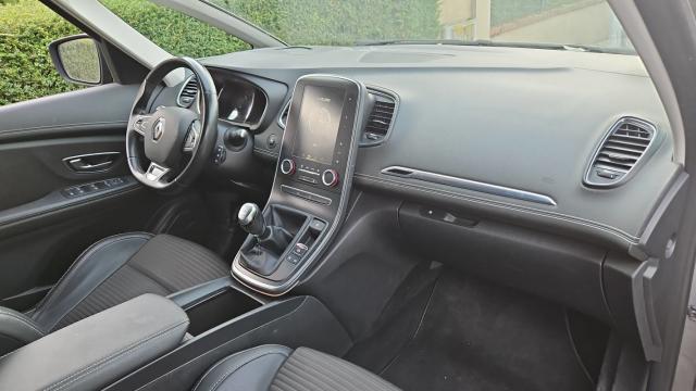 Renault Scénic image 1