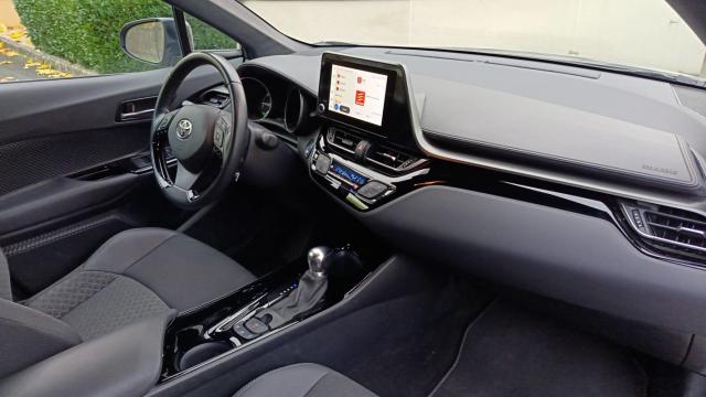 Toyota C-Hr image 5