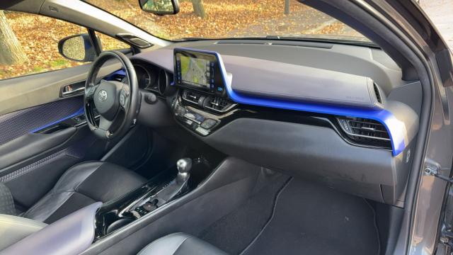 Toyota C-Hr image 5