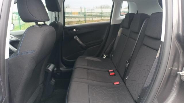 Peugeot 2008 image 1