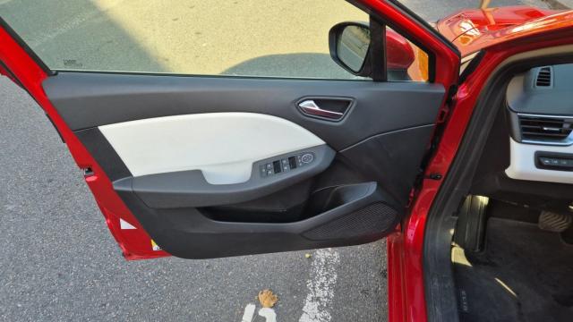 Renault Clio image 1