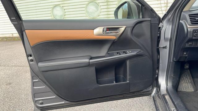 Lexus Ct 200h image 3