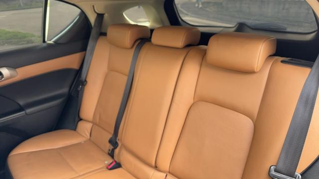 Lexus Ct 200h image 7