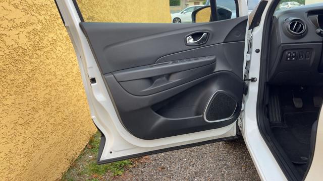 Renault Captur image 8